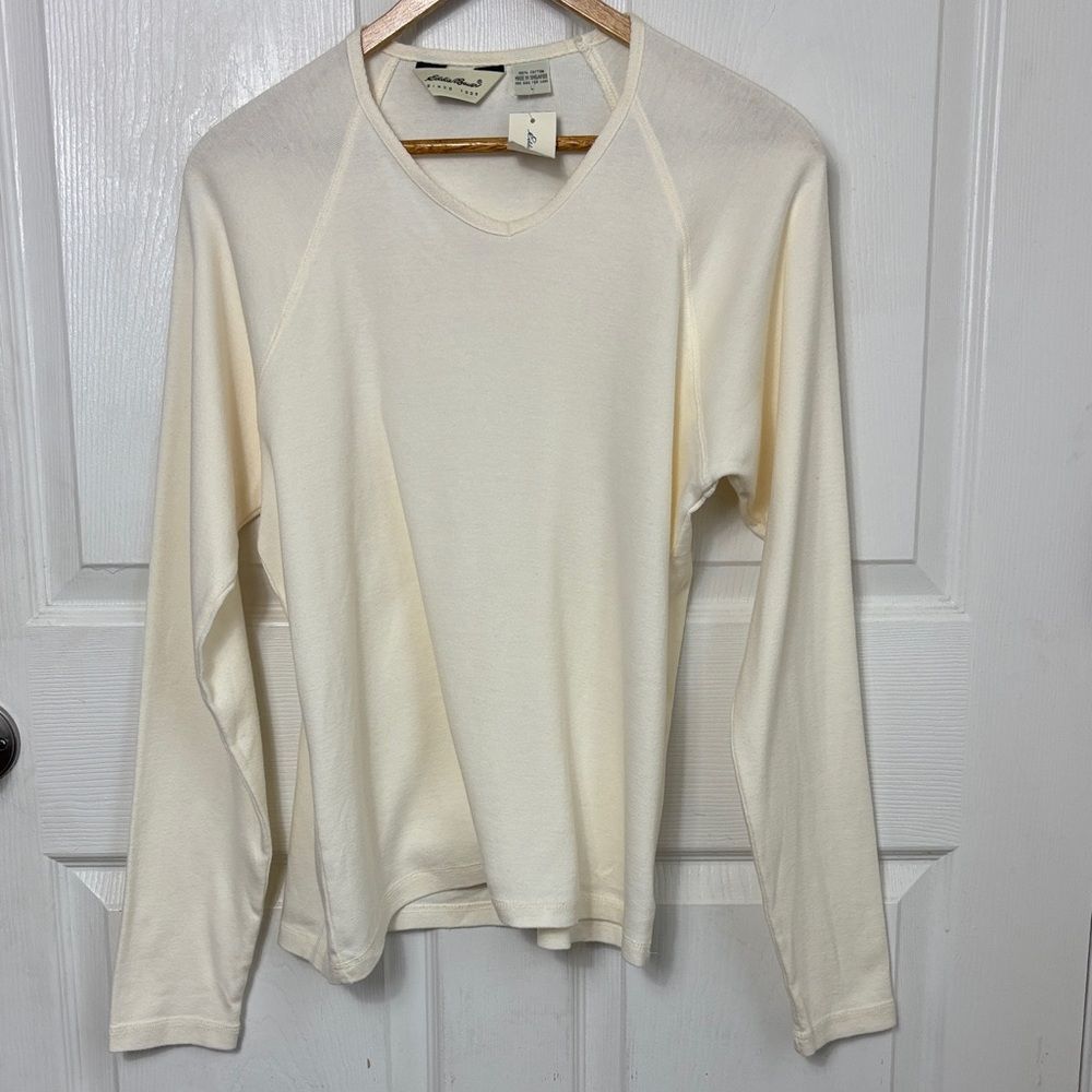 New Eddie Bauer cream long sleeve Base Layer V-neck size Large lightweight soft